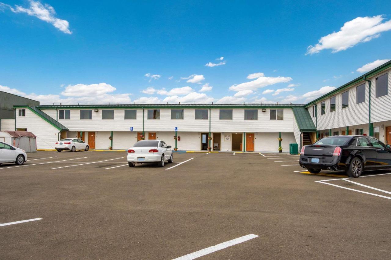 Econo Lodge Нюпорт Екстериор снимка