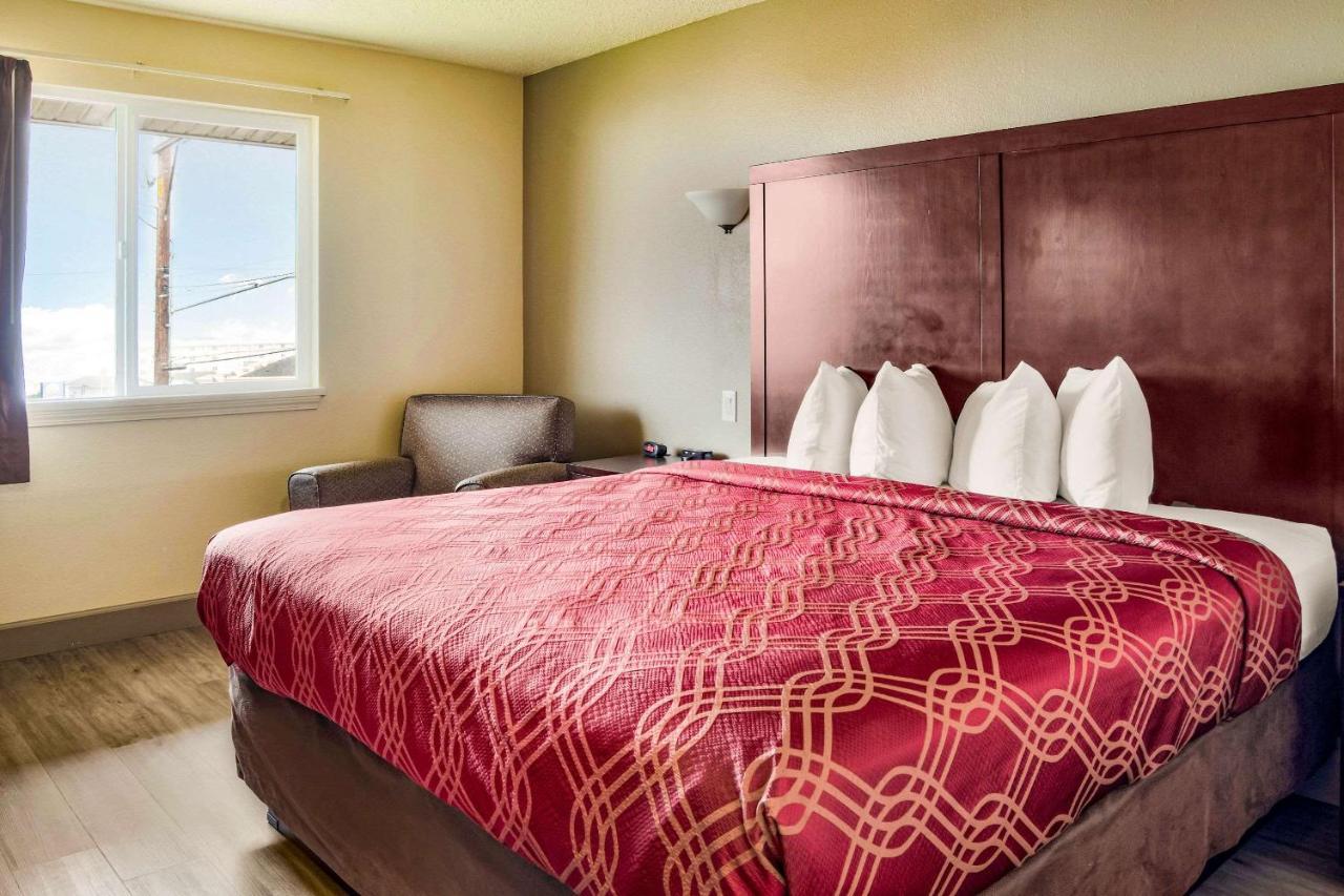 Econo Lodge Нюпорт Екстериор снимка