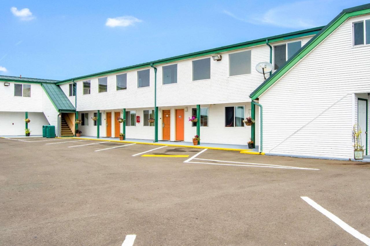 Econo Lodge Нюпорт Екстериор снимка