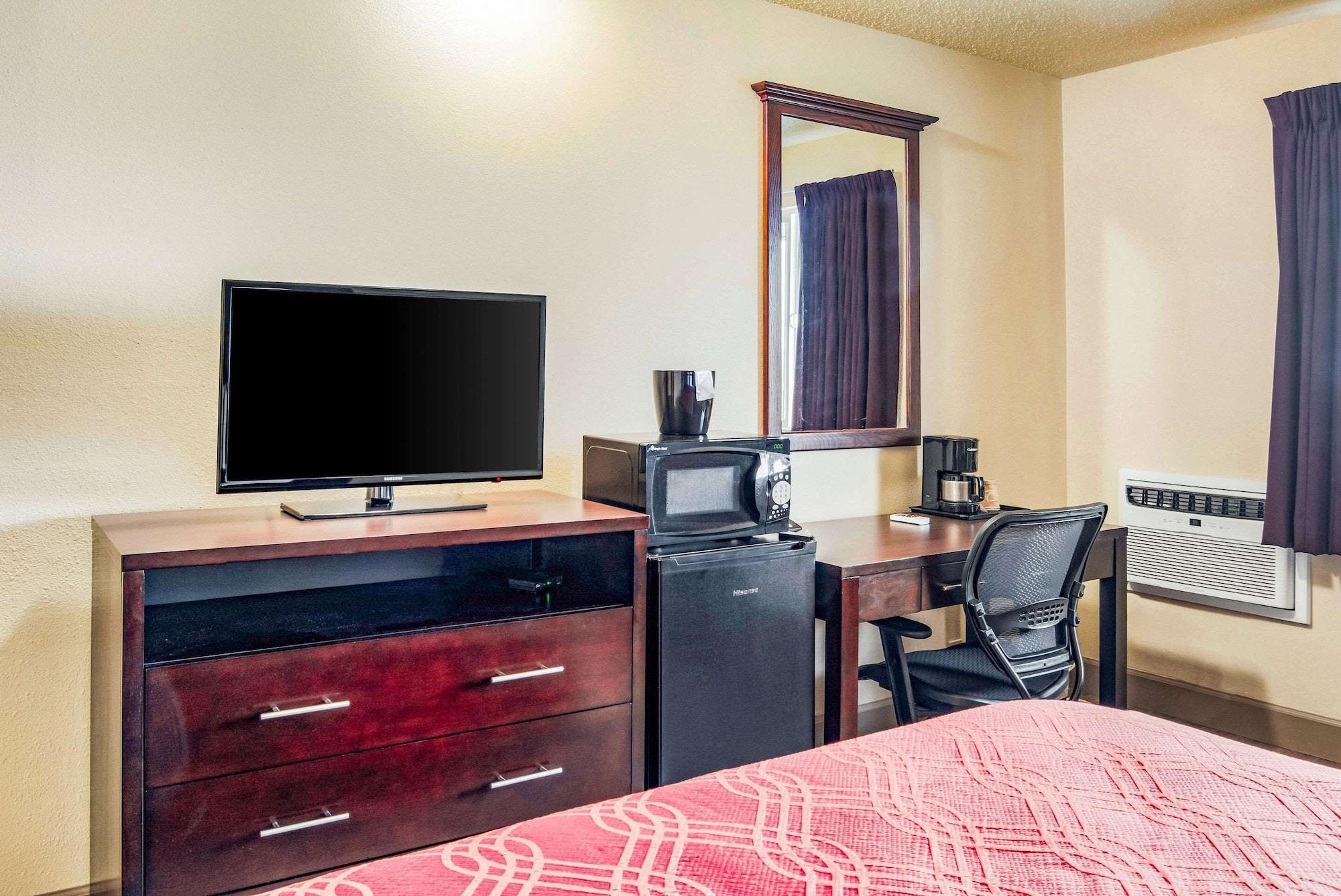 Econo Lodge Нюпорт Екстериор снимка