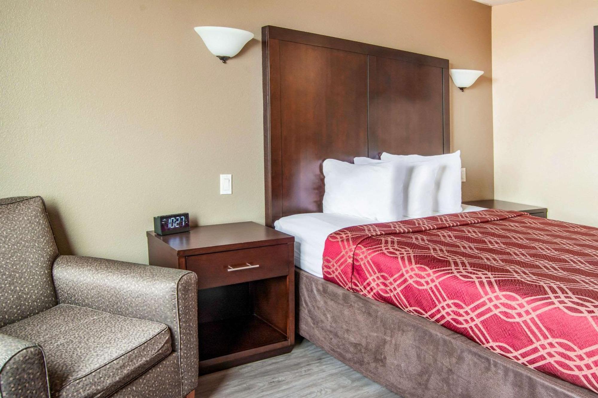 Econo Lodge Нюпорт Екстериор снимка