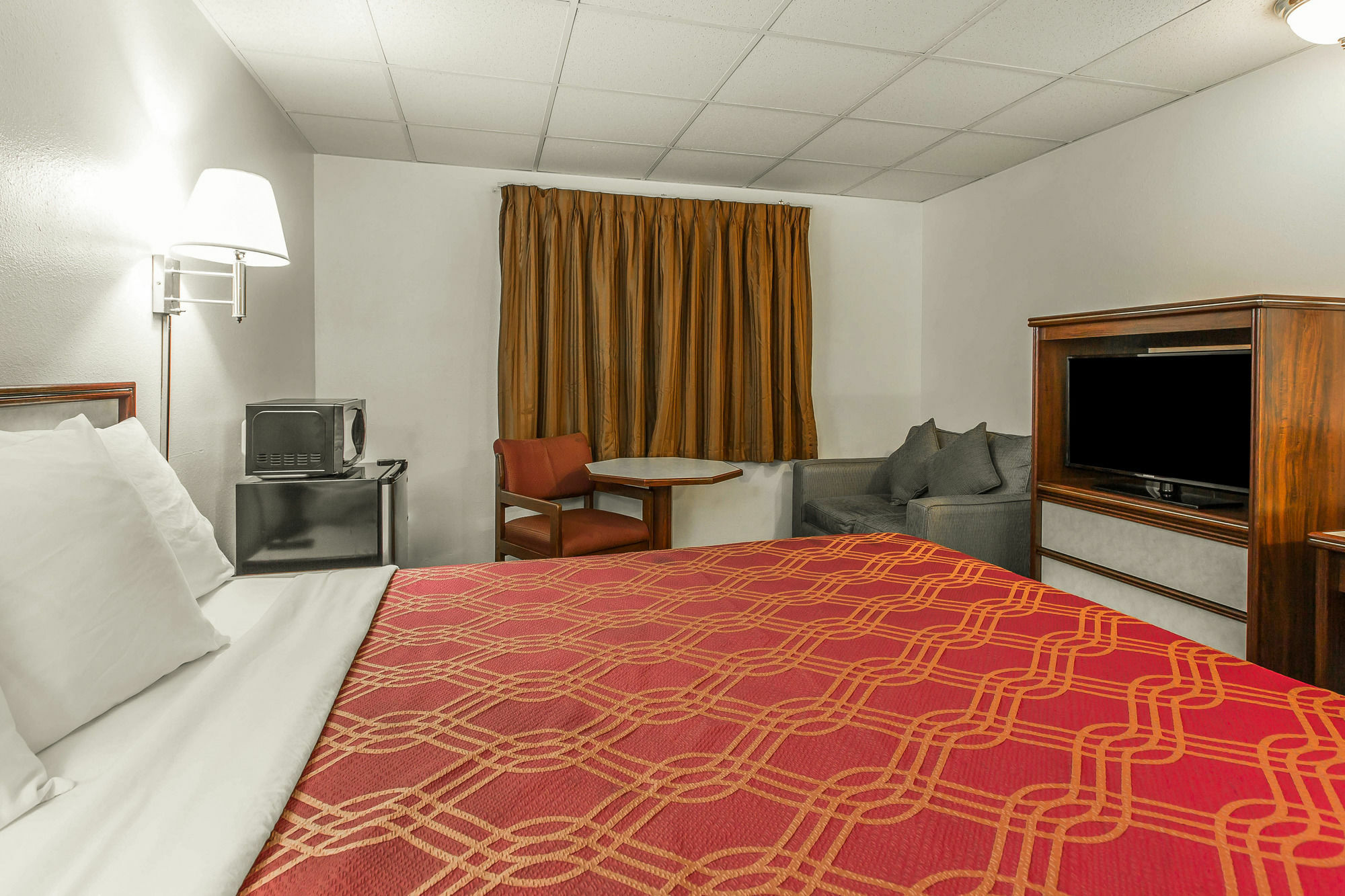 Econo Lodge Нюпорт Екстериор снимка