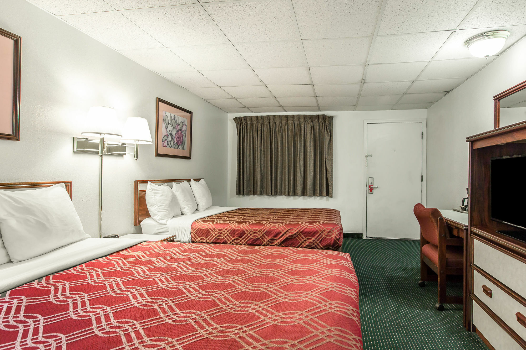 Econo Lodge Нюпорт Екстериор снимка